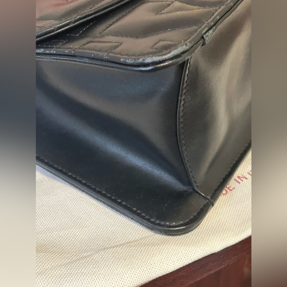 🎉🎉Hp🎉Ferragamo Quilted Gancini Shoulder Bag - Picture 5 of 16